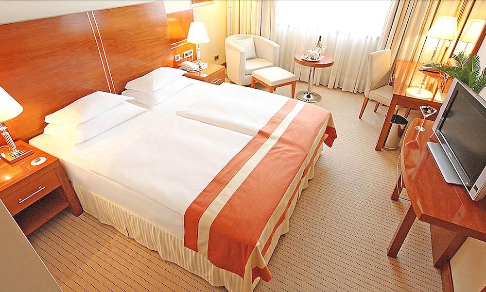 Antunovic Hotel